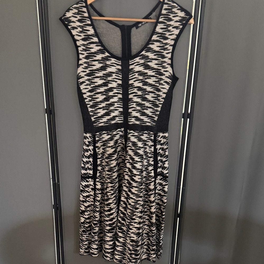 NIC+ZOE Black and White Patterned Fit & Flare Dress